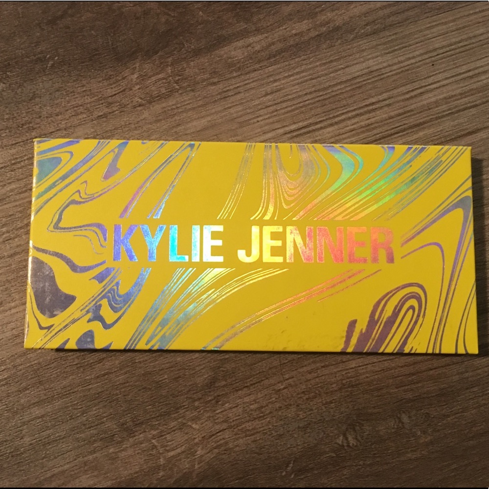 Kylie Cosmetics Calm Before the Storm Palette